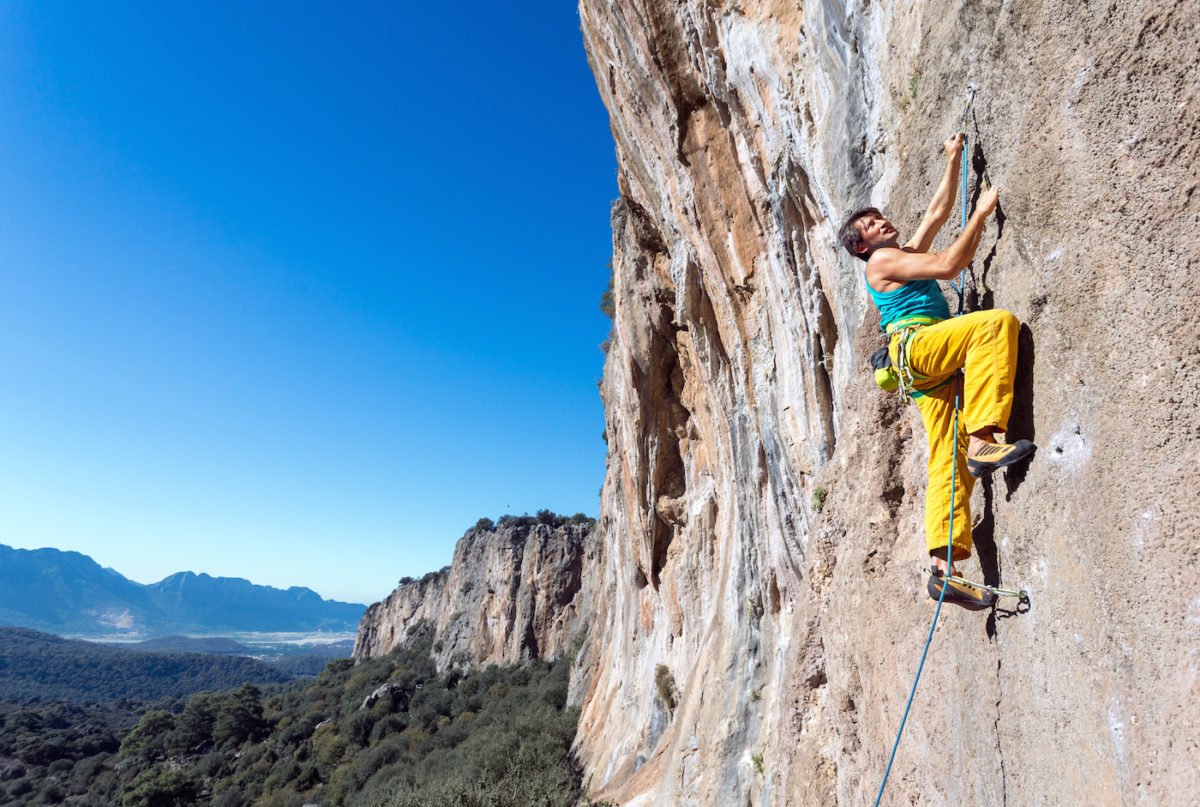 5 Best Trad Climbing Shoes Reviewed in Detail (Winter 2024)