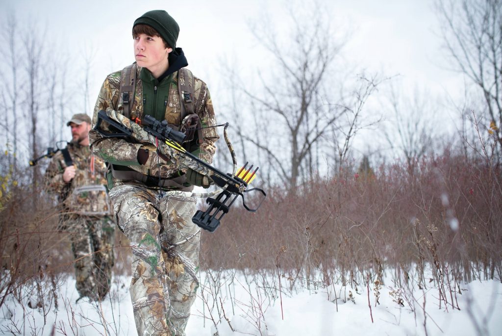 4 Best Recurve Crossbows for Hunters and Trainees (Winter 2022)