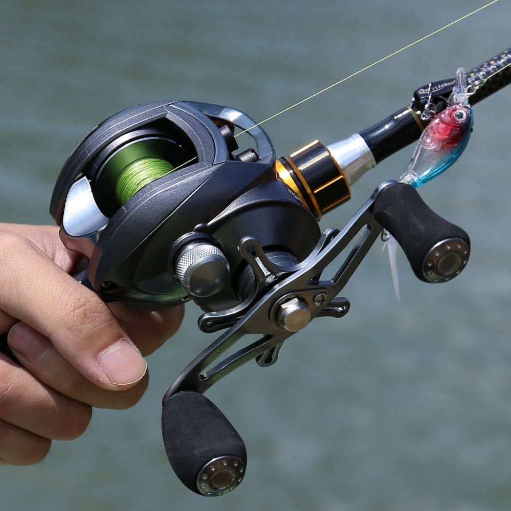 7 Best Baitcasting Reels for Saltwater - Don't Let Corrosion Get in The Way of Fishing (Spring 2023)