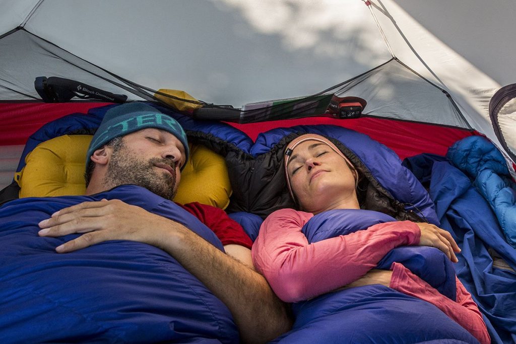 7 Best Double Sleeping Bags - Snuggle up and Stay Toasty Warm (Winter 2022)