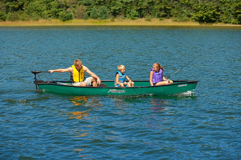 8 Best Canoes for all Your Needs: From Solo Adventures to Family Trips (Spring 2023)