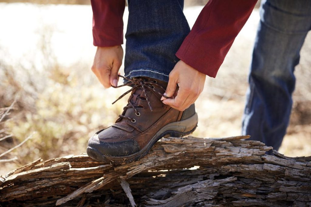 10 Best Hiking Shoes for Plantar Fasciitis - Eliminate Heel Pain! (Winter 2023)