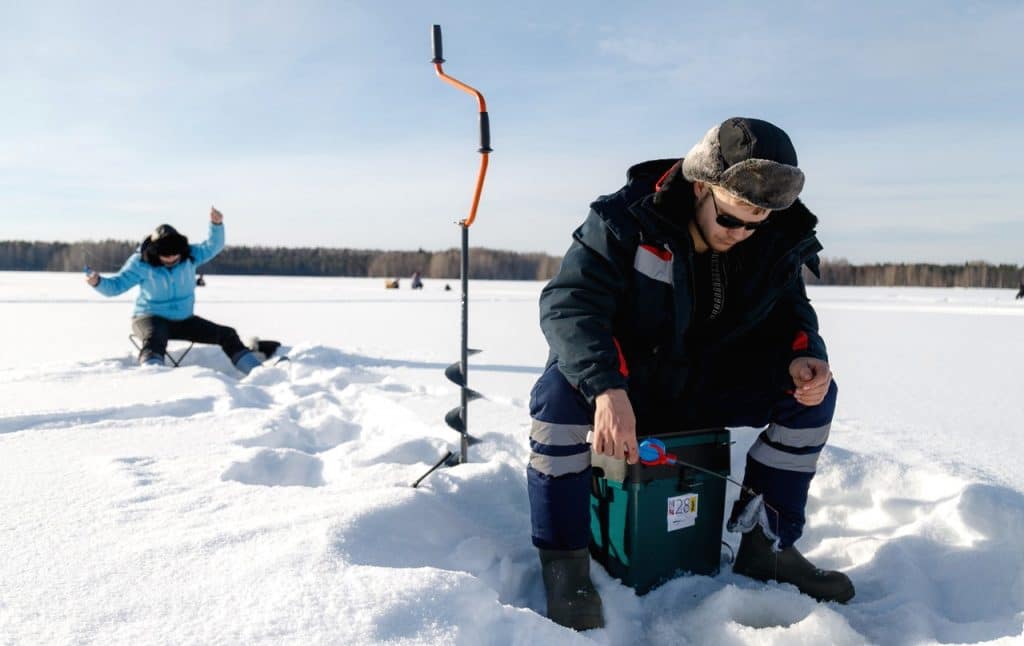 10 Best Ice Augers for Serious Anglers!