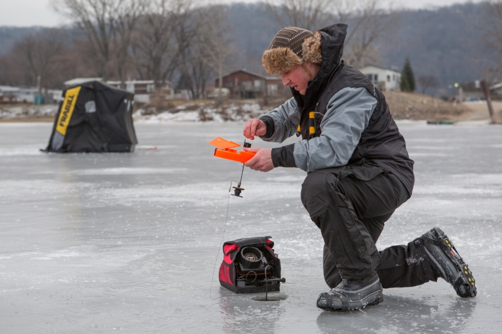 6 Best Ice Fishing Flashers Reviewed in Detail (Winter 2024)