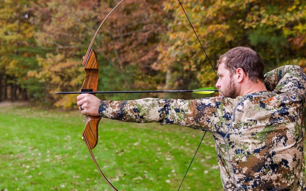 6 Best Recurve Bows for Hunting - Shoot Your Target with Precision