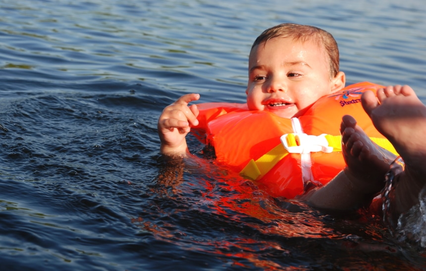 10 Best Infant Life Jackets – Improved Comfort and Guaranteed Safety! (Winter 2022)